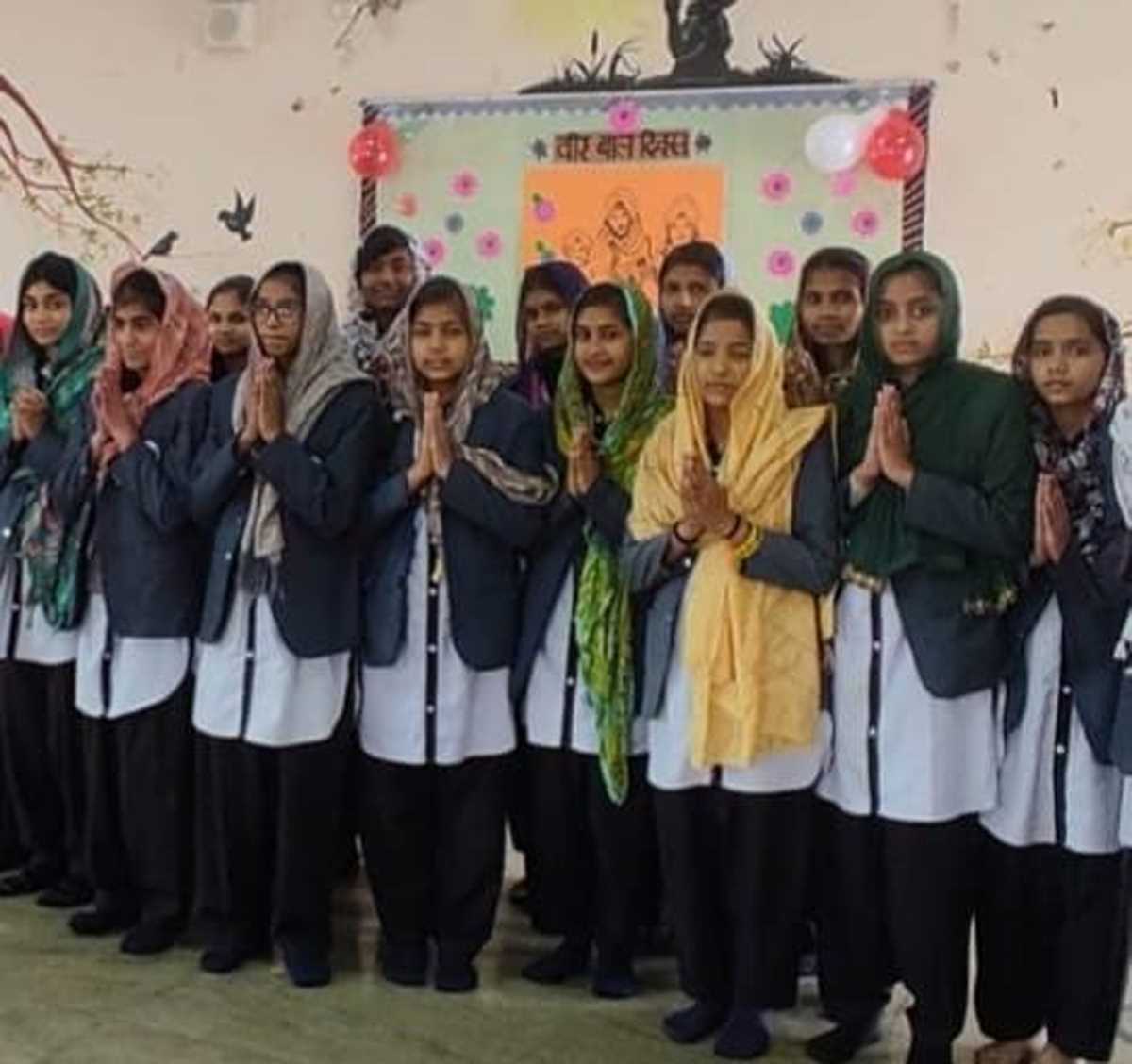 वीर बाल दिवस पर जोरावर सिंह और फतेह सिंह को छात्राओं ने किया याद वीर बाल दिवस पर जोरावर सिंह और फतेह सिंह को छात्राओं ने किया याद